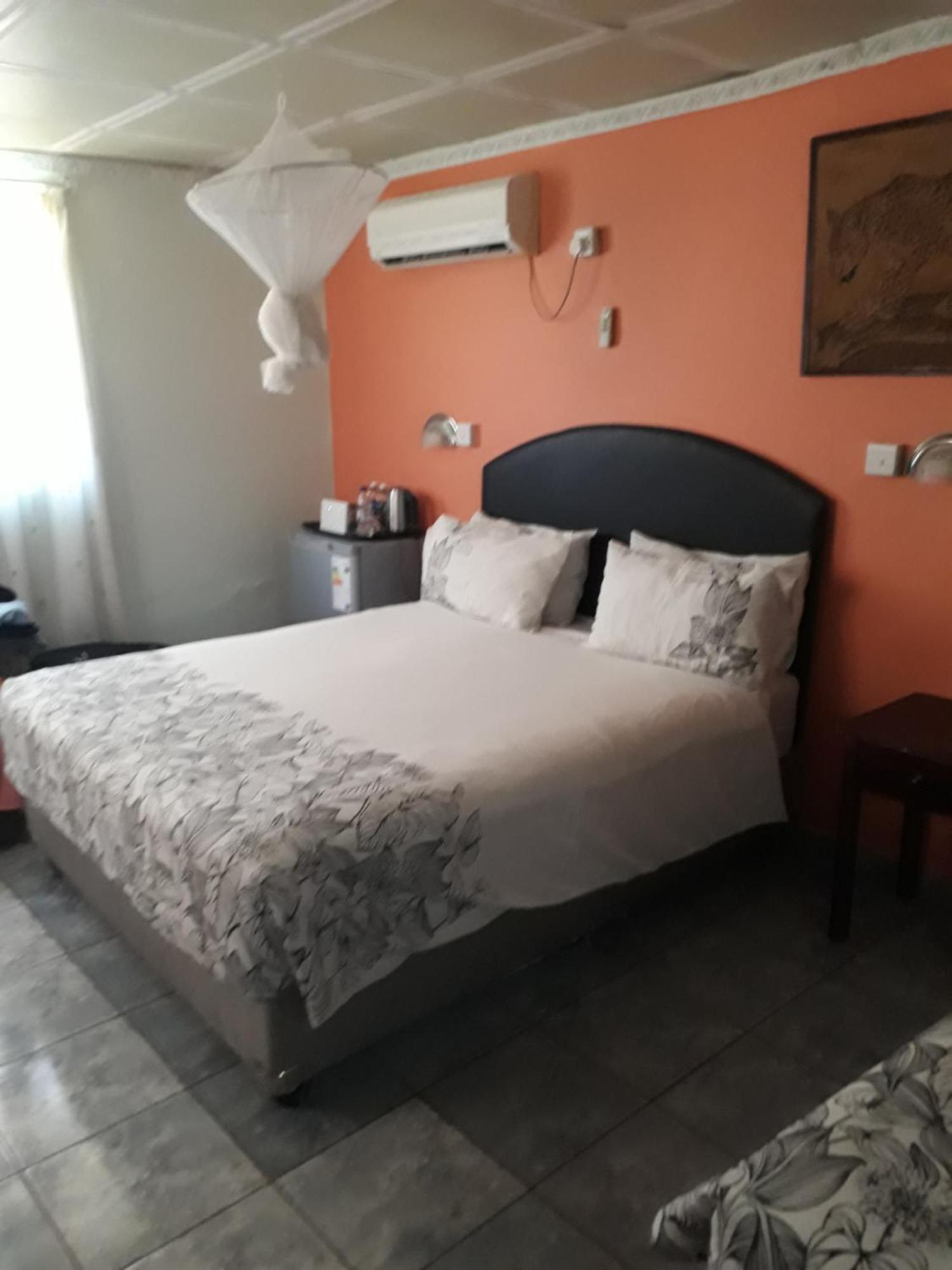 Gloria'S Bed And Breakfast Livingstone Kültér fotó