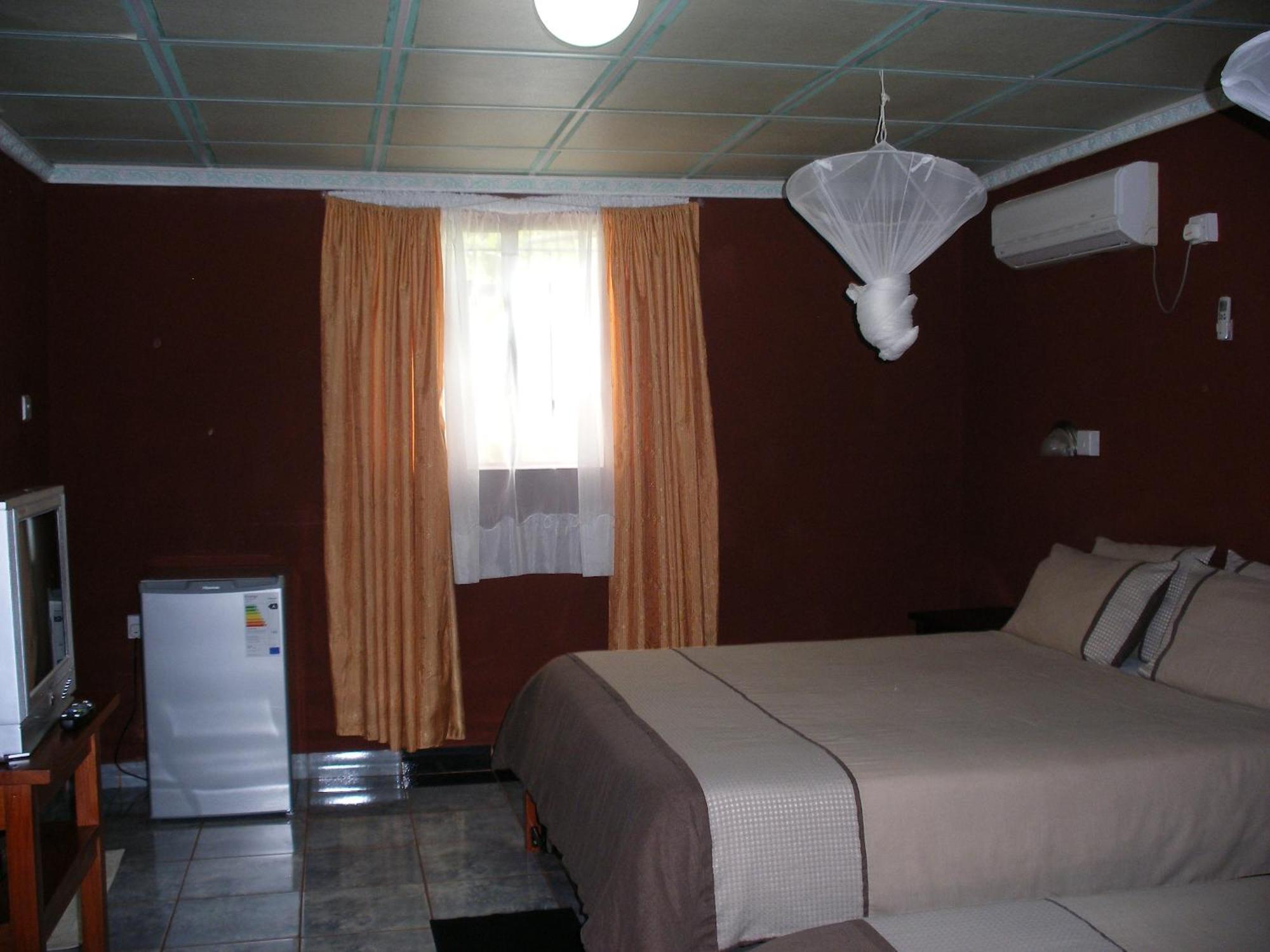 Gloria'S Bed And Breakfast Livingstone Kültér fotó